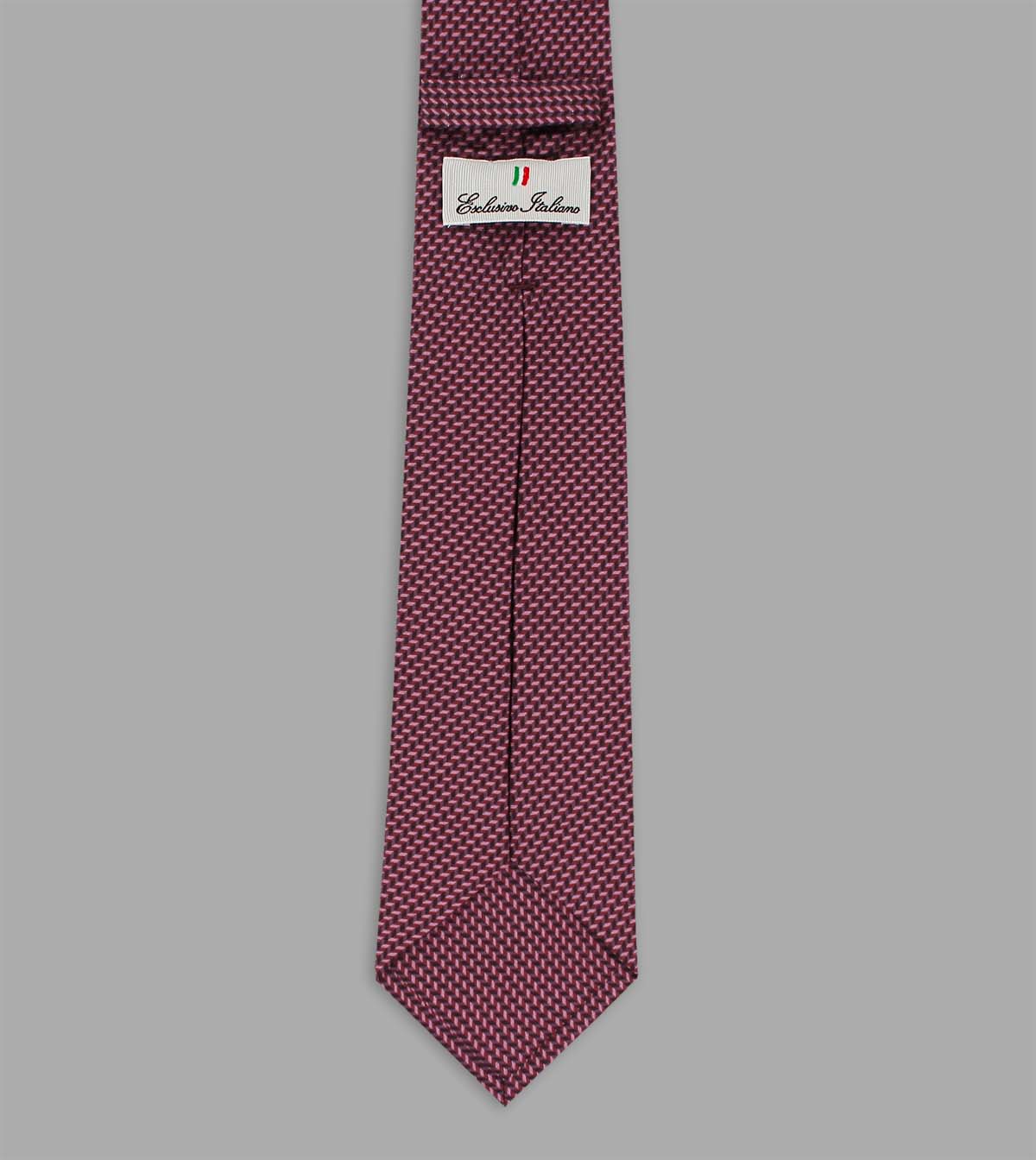 cravatta biella etichetta